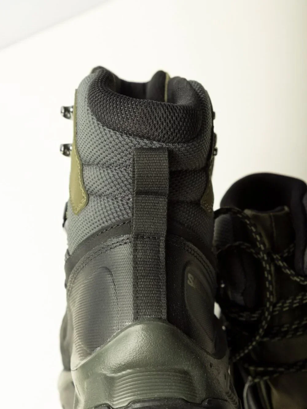 Salomon NWT Quest Element GTX Waterproof Hiking Boots Black Olive Men's US 7.5